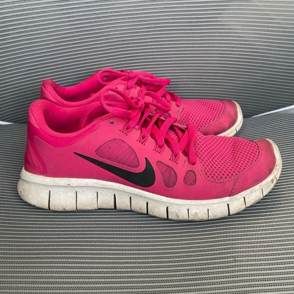 VGC Nike Free 5.0 Runners - Size 5Y